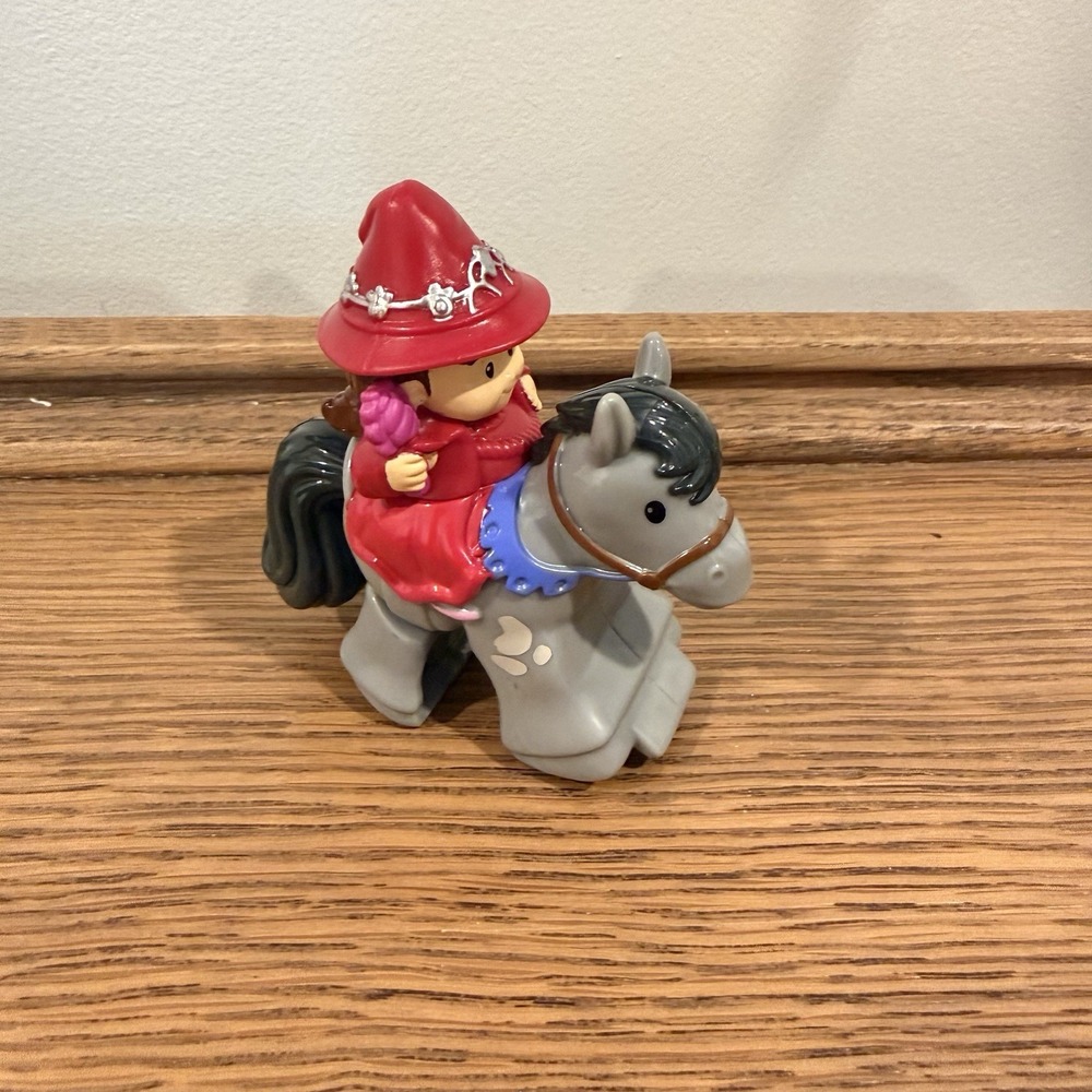 Little People Princess Evie Klip Klop Horse Red Hat Mike The Knight Y9362